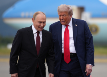 Back from Alaska, Trump starts week with crucial foreign policy talks over Ukraine war