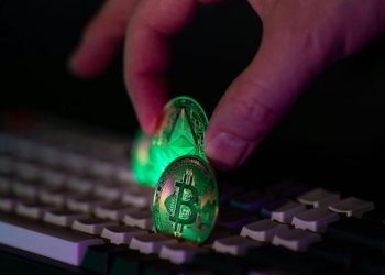 Crypto Market Update: JPMorgan Launches Tokenized Money Market Fund, Strategy Buys the Dip