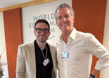 ‘Bond villain’: Newsom roasted as photo of him posing with ‘sugar daddy’ Alex Soros goes viral
